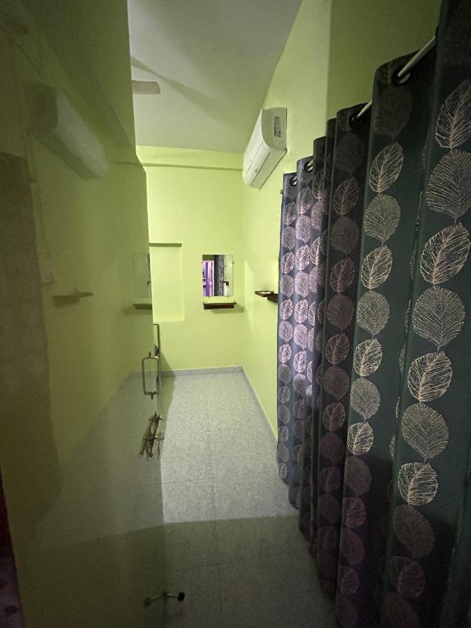 Hotel Shri Kunj Udždžain Exteriér fotografie